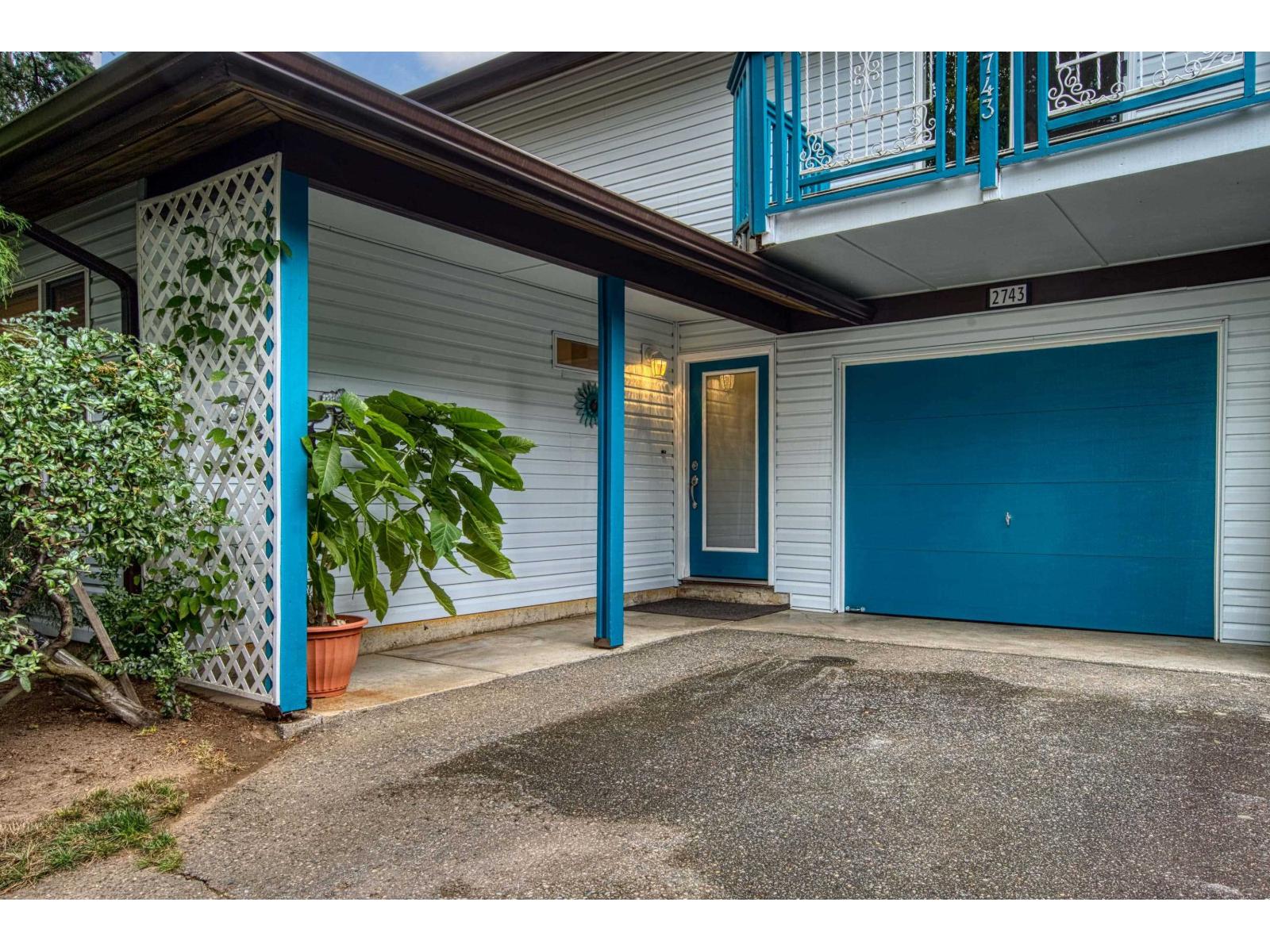 2743 SANDON DRIVE