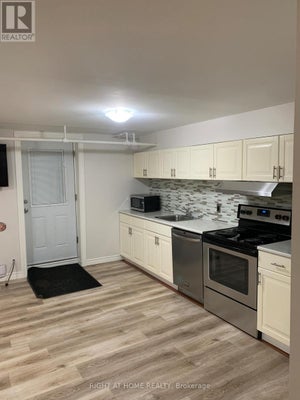 701 The Queensway, Toronto (Stonegate-Queensway), ON 2