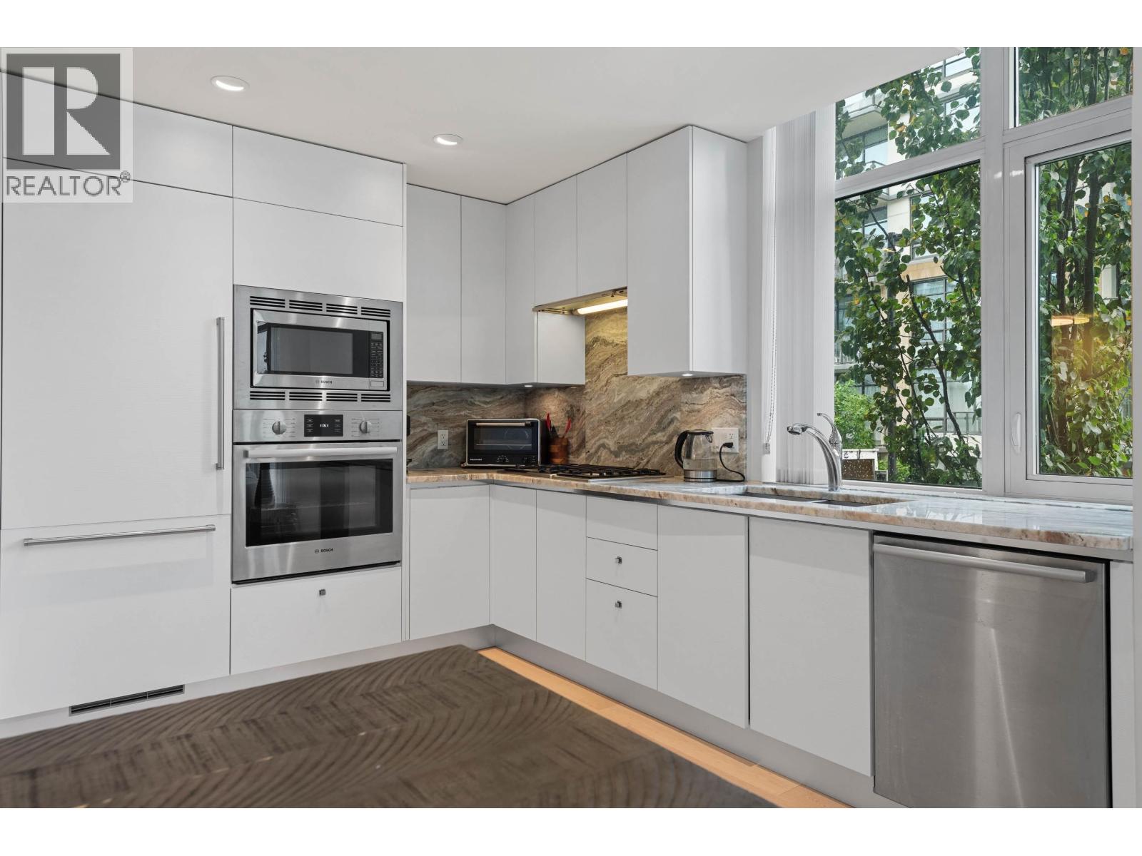 211 185 VICTORY SHIP WAY