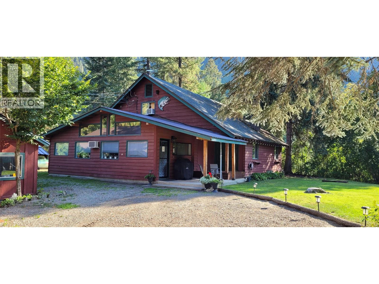 2126 Creighton Valley Road
