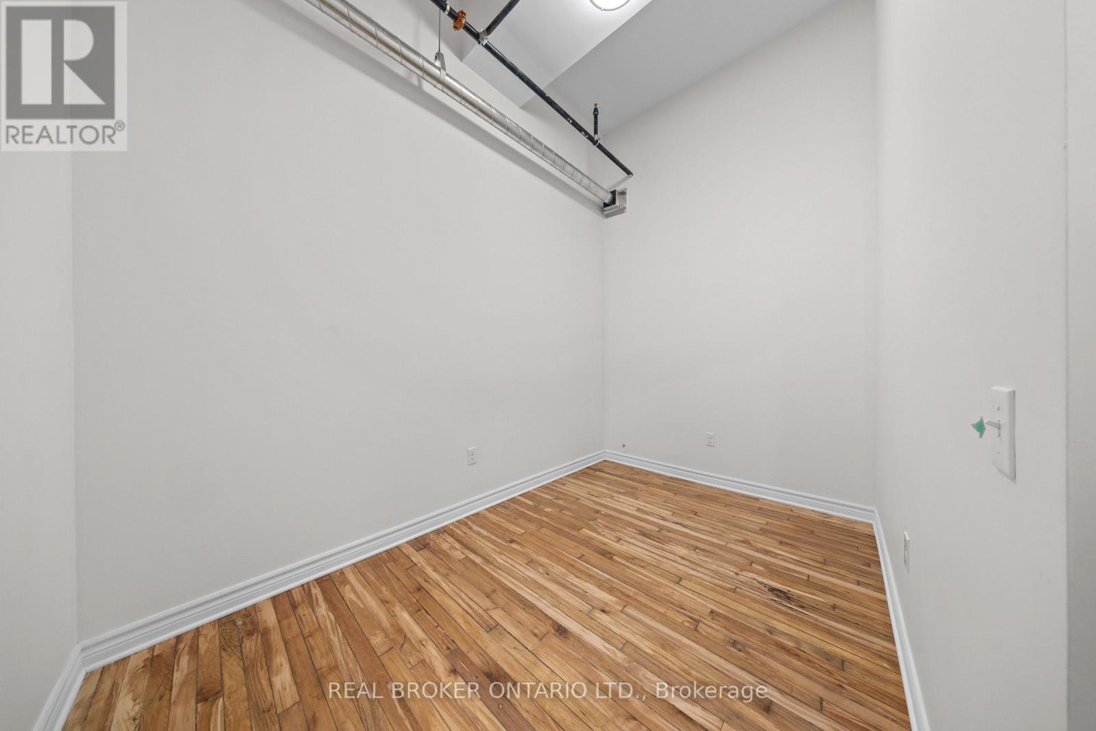 215 - 150 MILL STREET