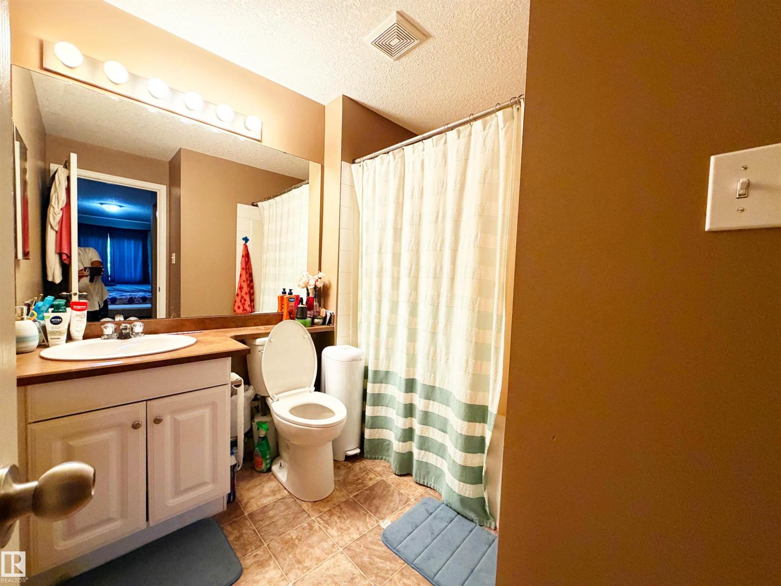 #118 111 EDWARDS DR SW