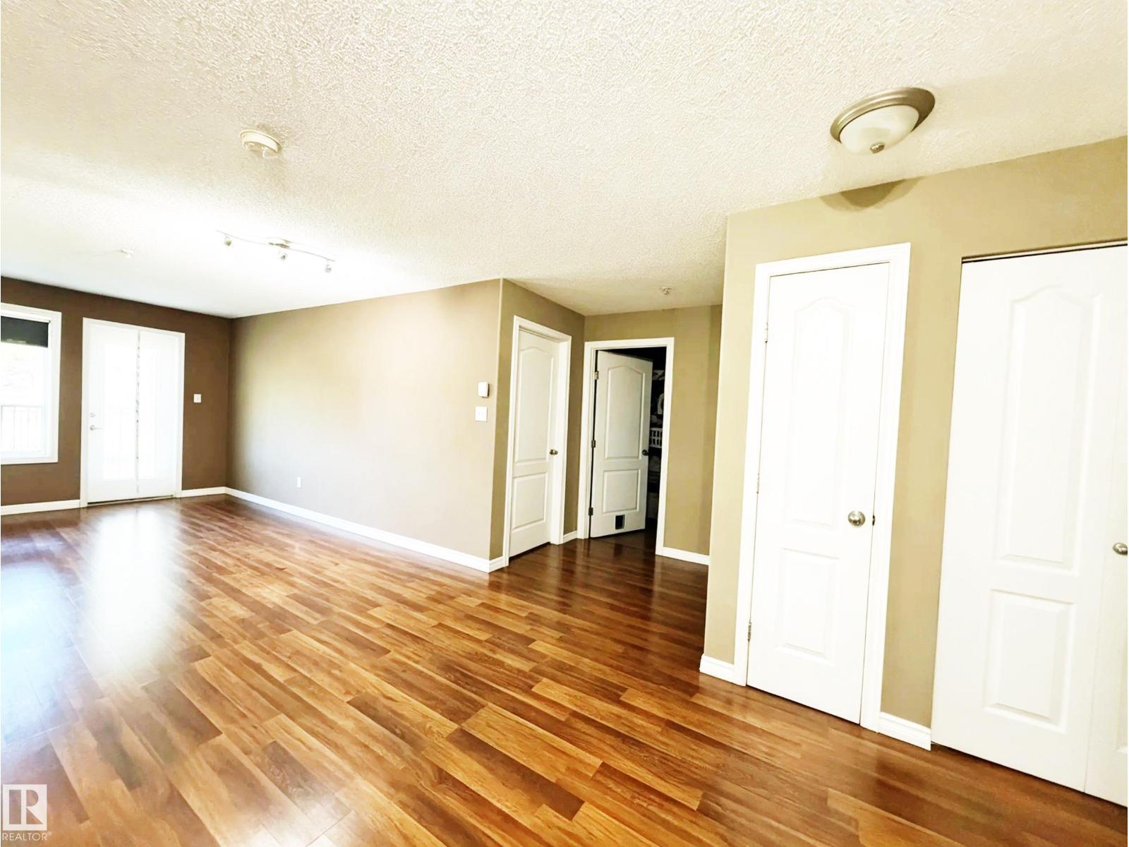 #118 111 EDWARDS DR SW