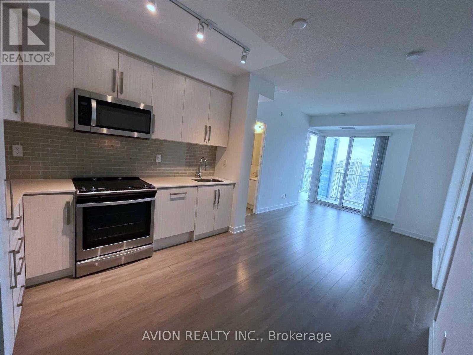2802 - 5180 YONGE STREET