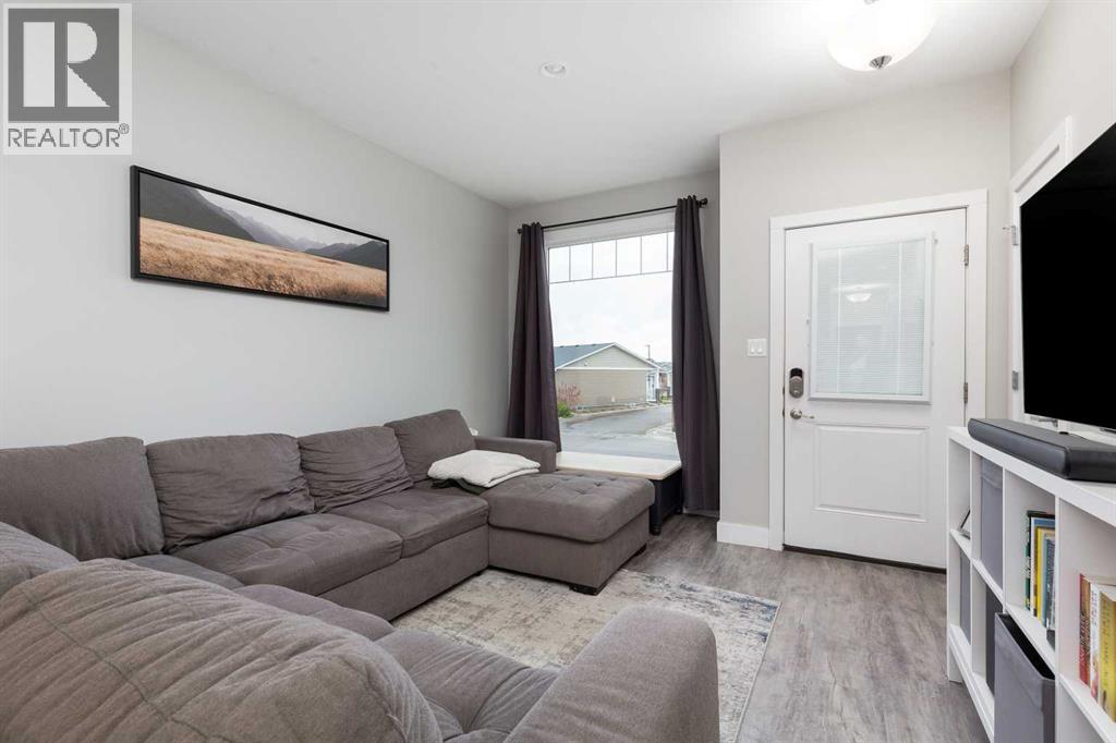 319 Northlander Bend W