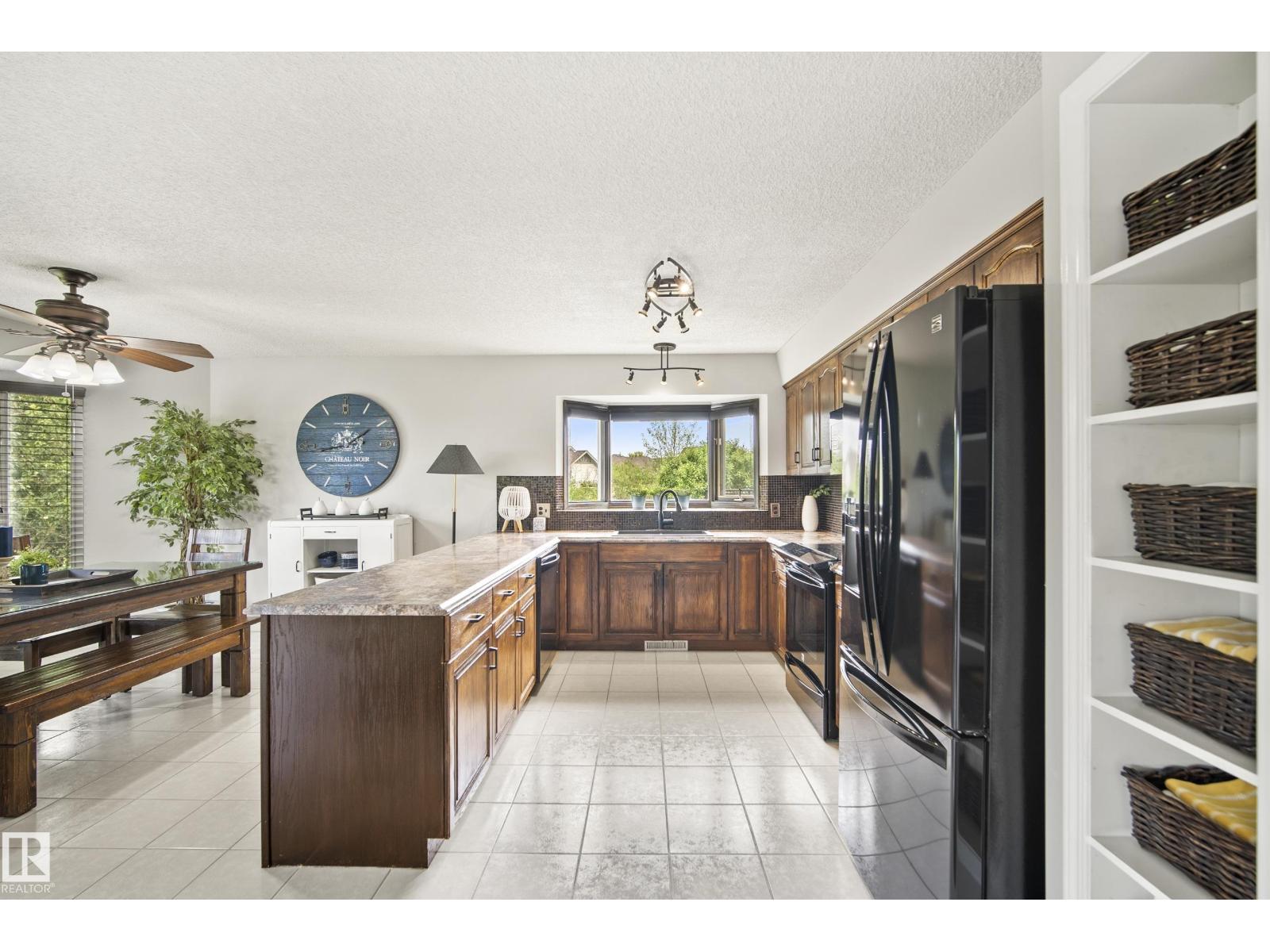 75 CHARLTON CR