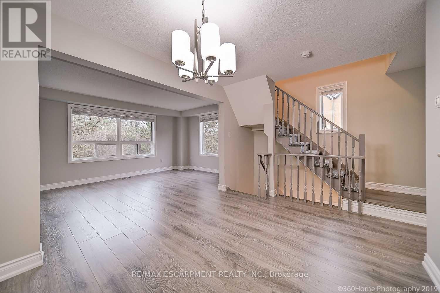 19 - 2300 BRAYS LANE