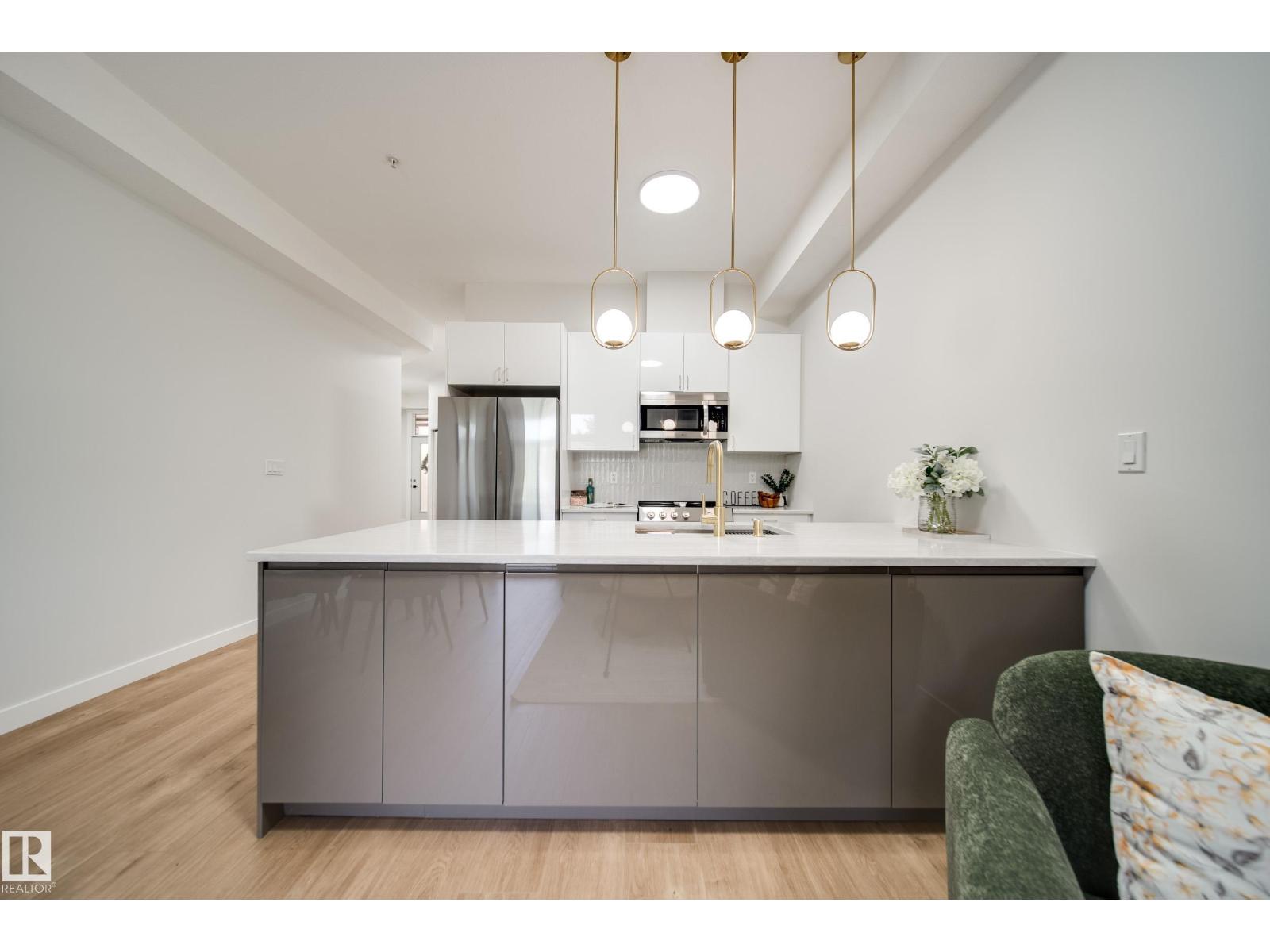 #228 10531 117 ST NW