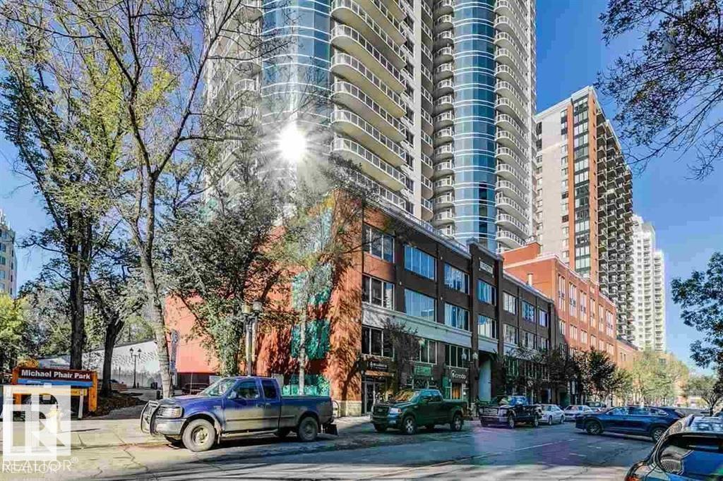 #801 10136 104 ST NW