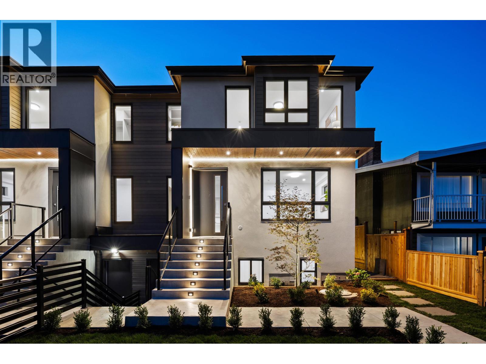 1 7061 PAULUS CRESCENT