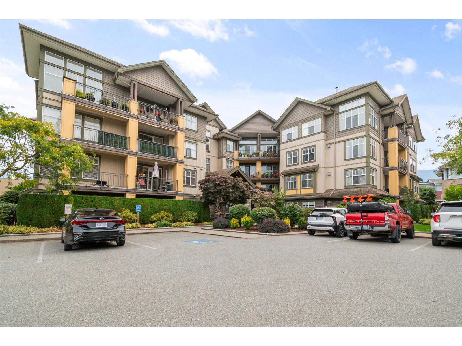 211B 45595 TAMIHI WAY, Garrison Crossing