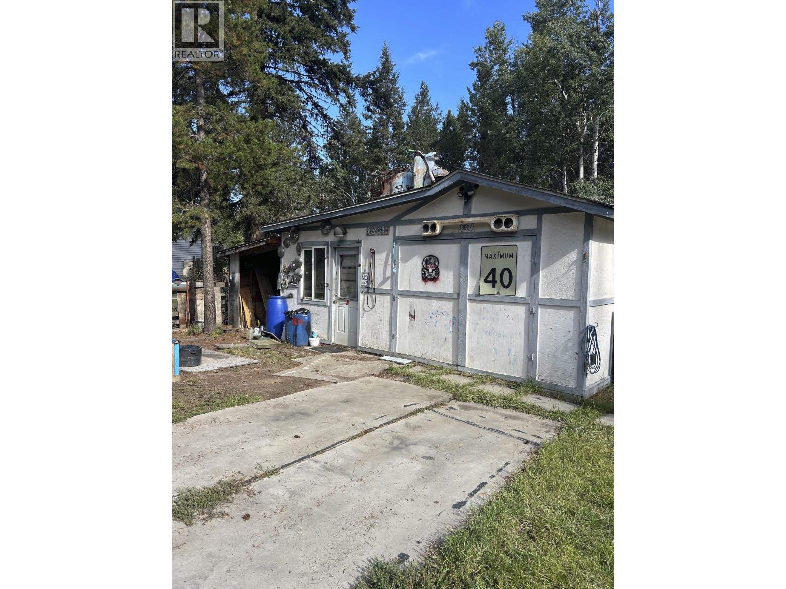 5044 EASZEE DRIVE