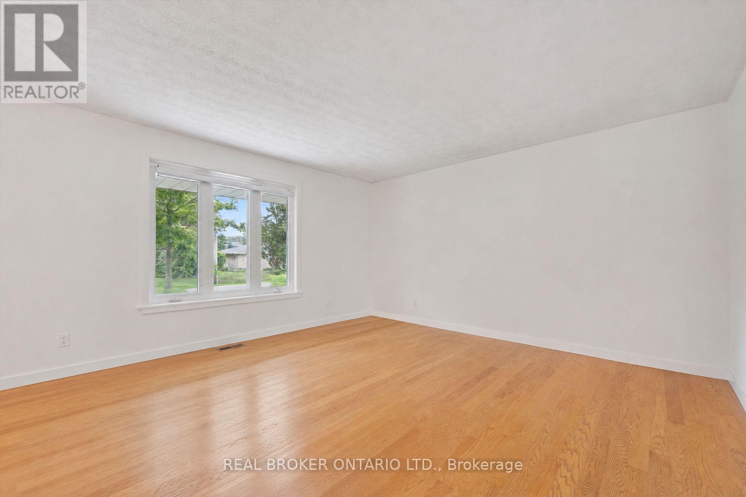 27 DAWSON DRIVE