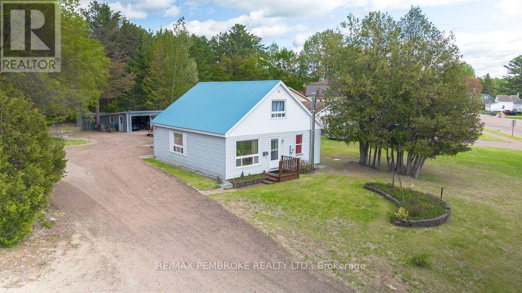 2185 PETAWAWA BOULEVARD, PETAWAWA, ON K8A 7G8 - Image 4037290968.jpeg?d=l