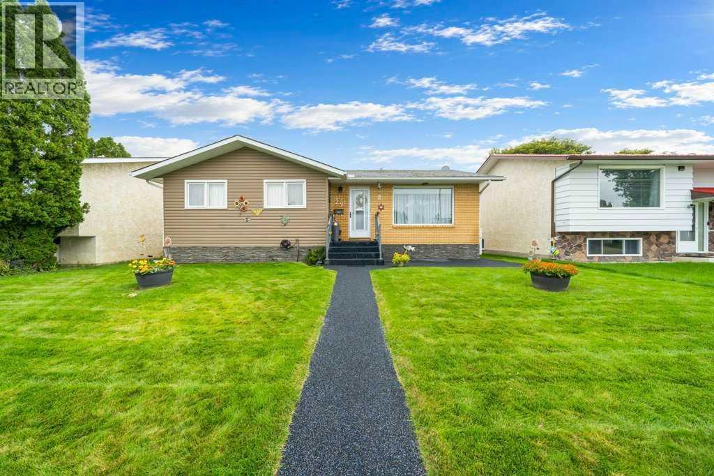 29 CAIRNS WAY SE, MEDICINE HAT, AB T1B 1M3 - Image 3214985272.jpeg?d=l