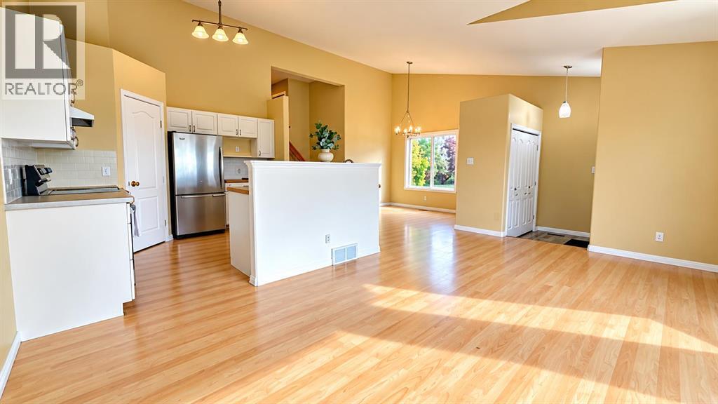 194 Peigan Court W