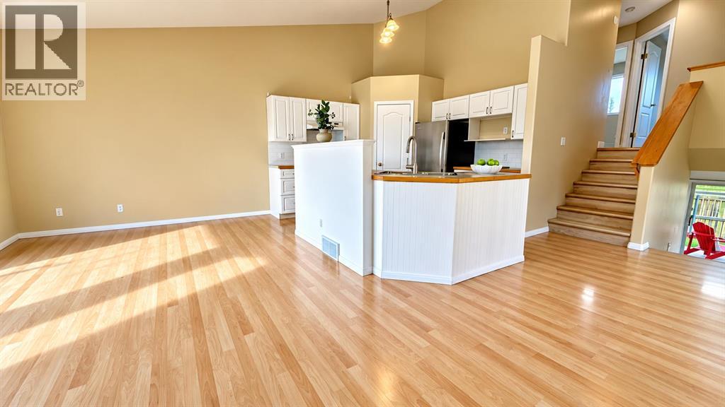 194 Peigan Court W
