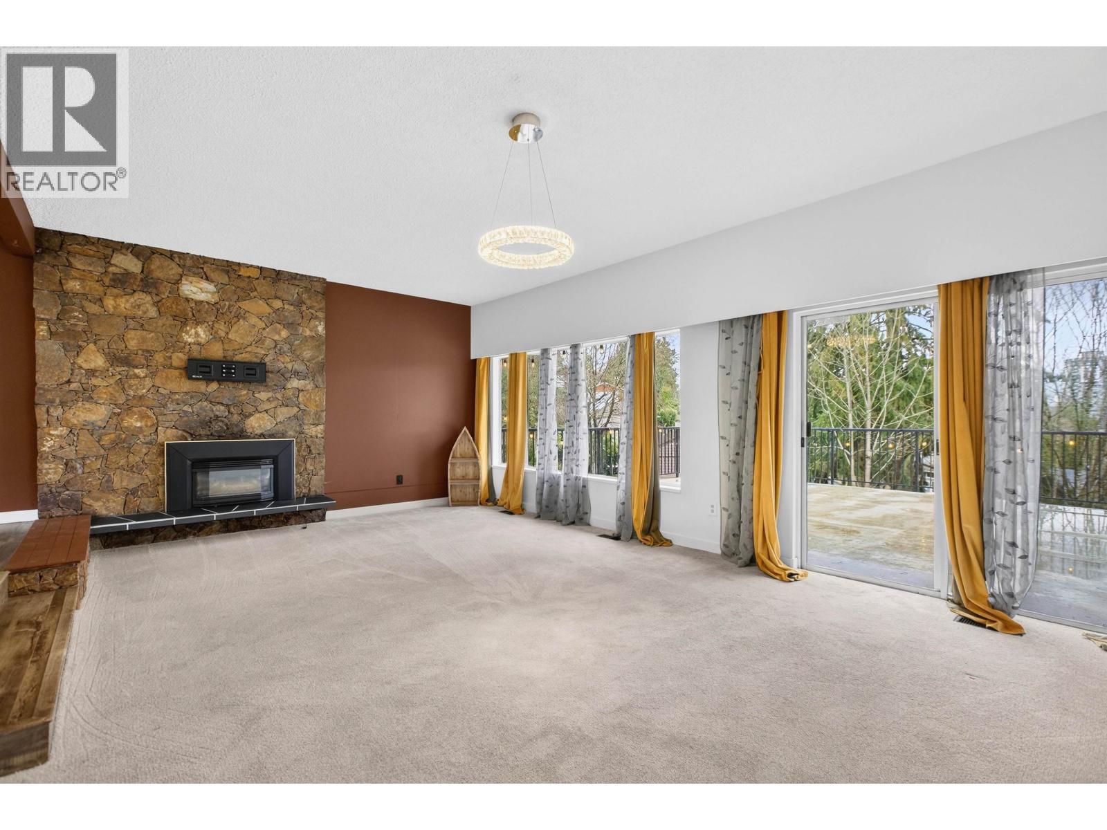 3362 VIEWMOUNT DRIVE