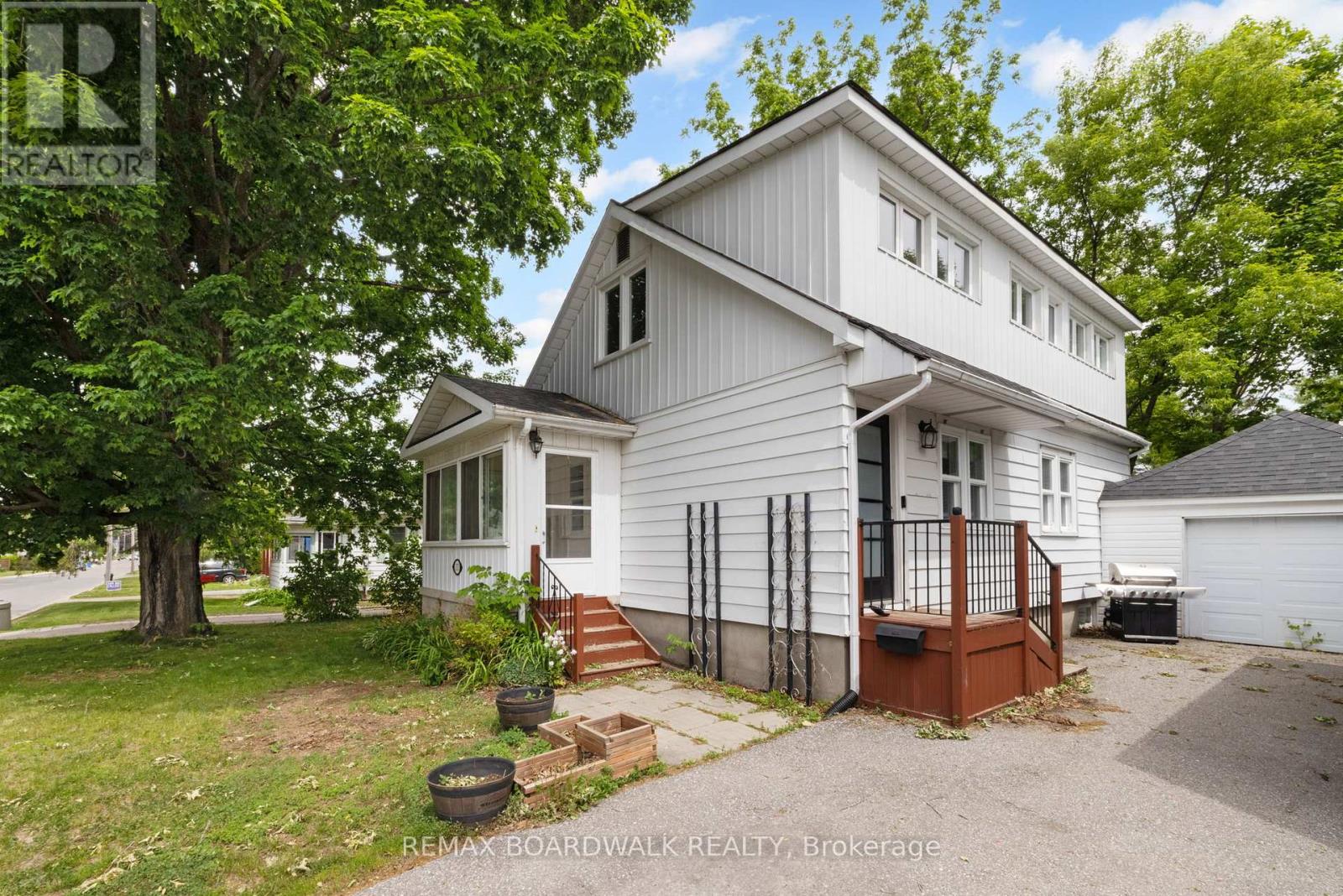 111 BECKWITH STREET E