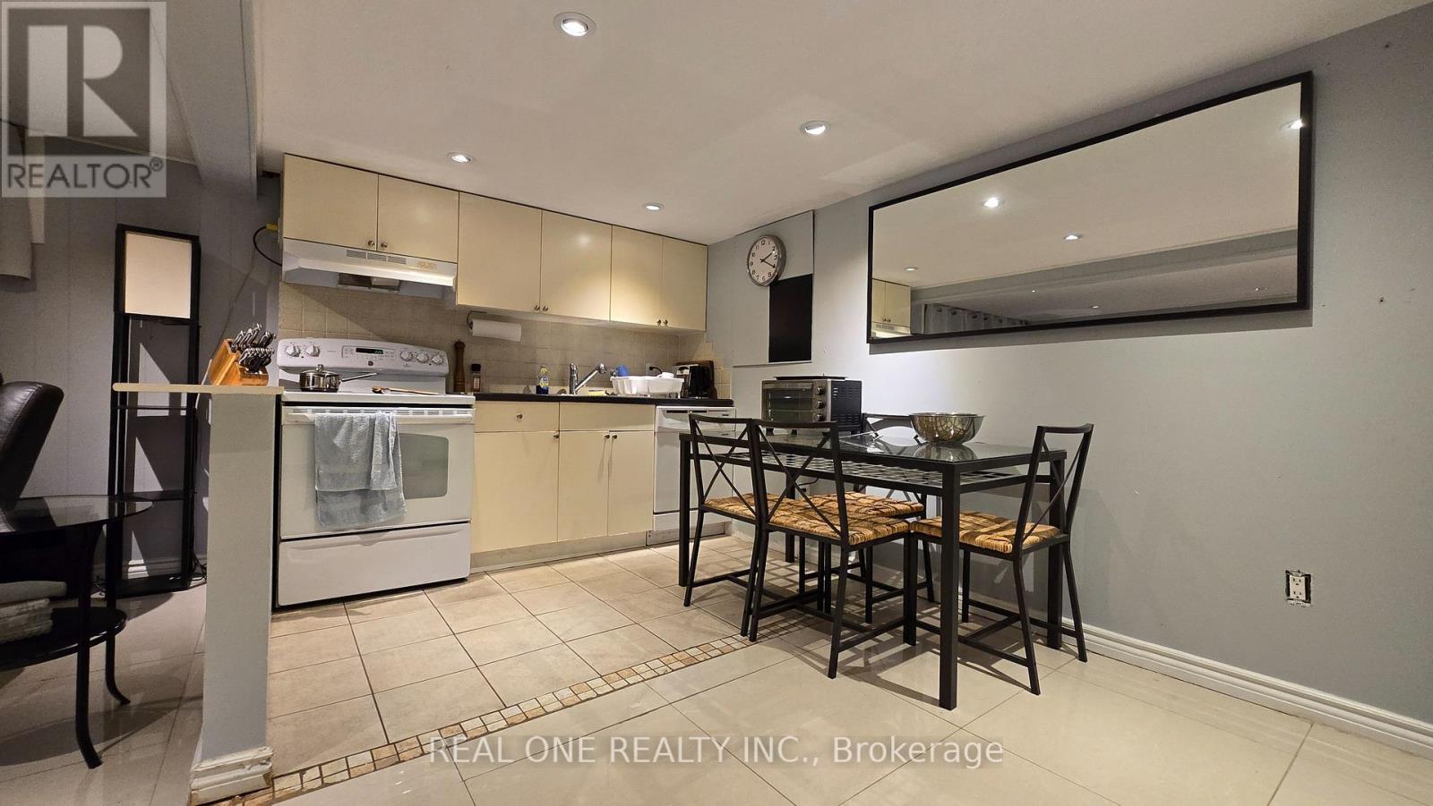 BSMT - 369 BROWNDALE CRESCENT