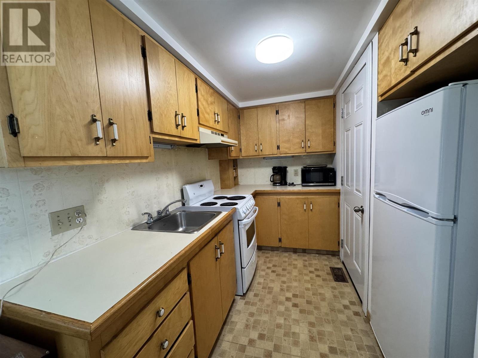 9 Aberdeen ST S - Photo 4