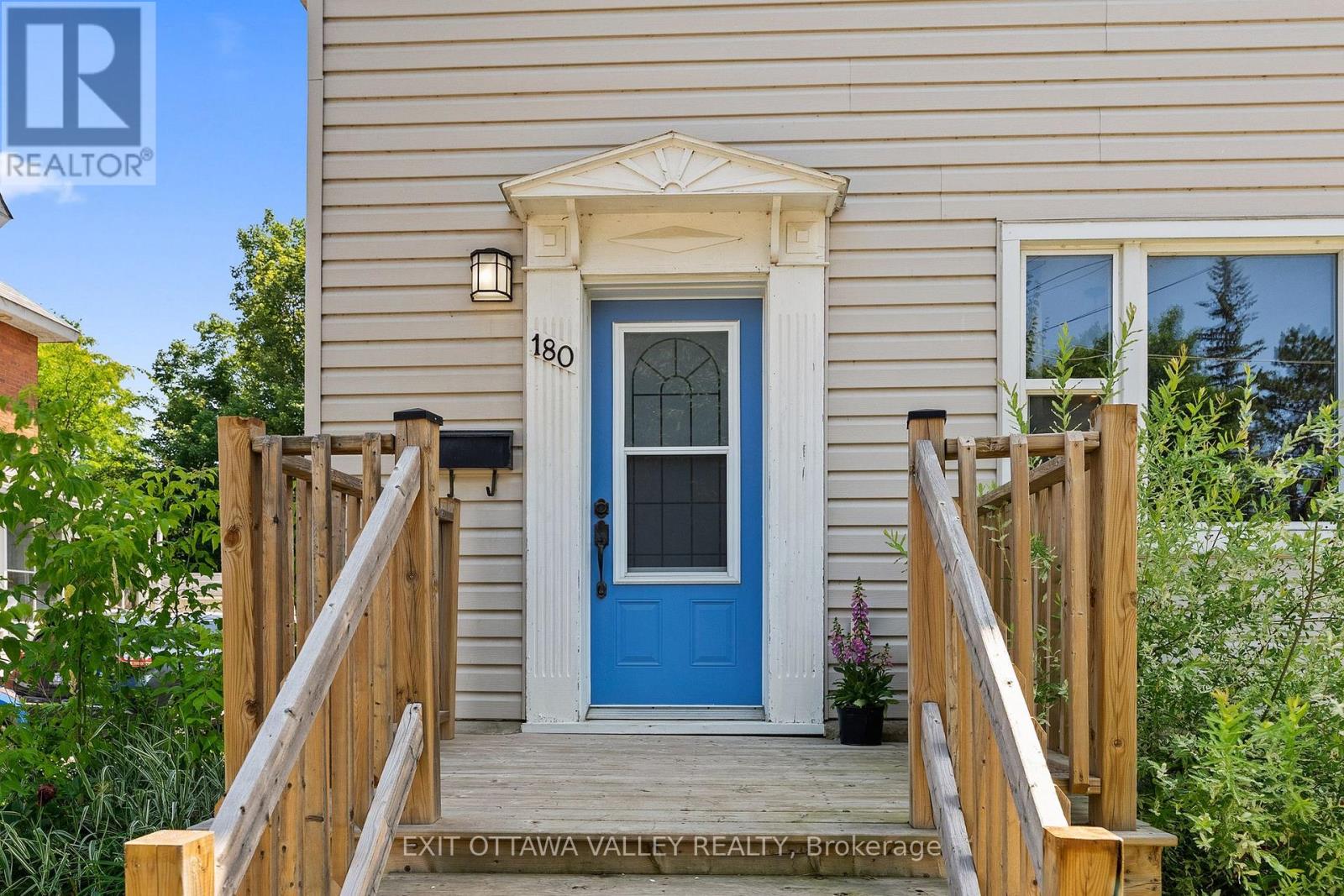 180 MARY STREET - Photo 3