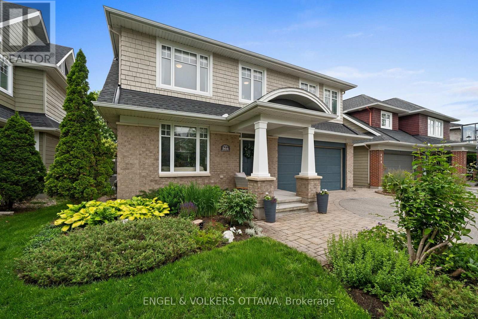 564 ERINWOODS CIRCLE