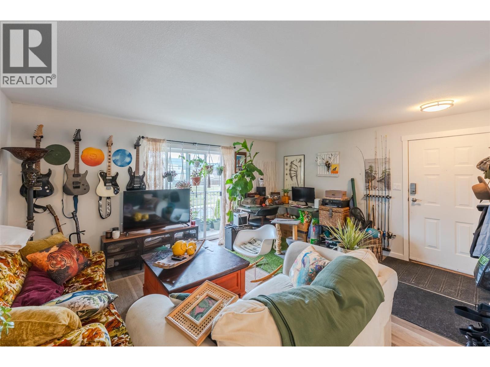 542 Wade Avenue W Unit# 201
