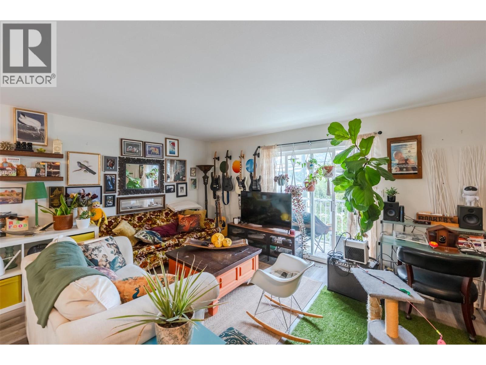 542 Wade Avenue W Unit# 201