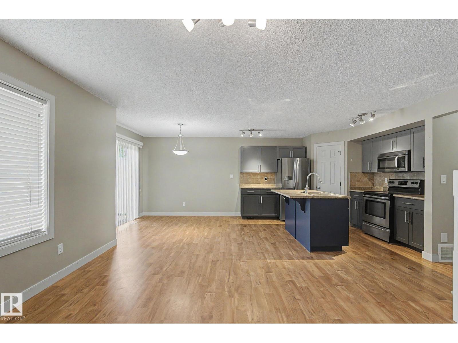 #11 8602 SOUTHFORT BV