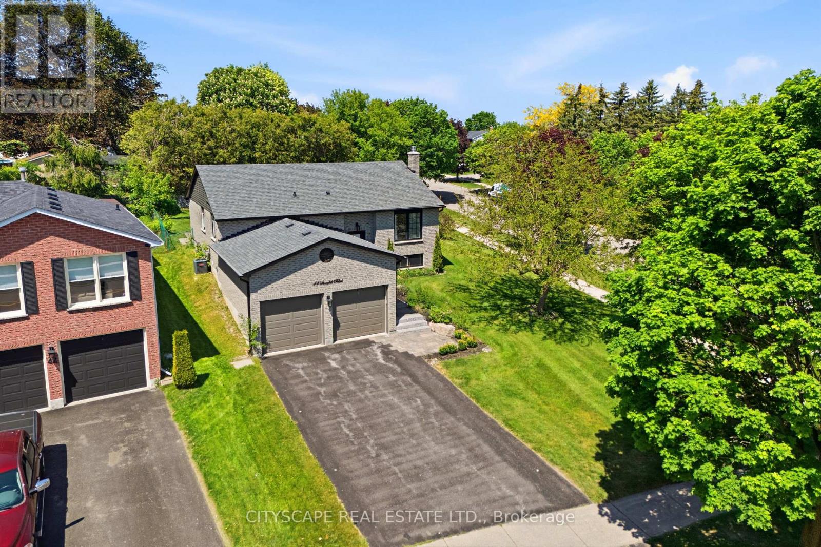 44 STONEHILL BOULEVARD