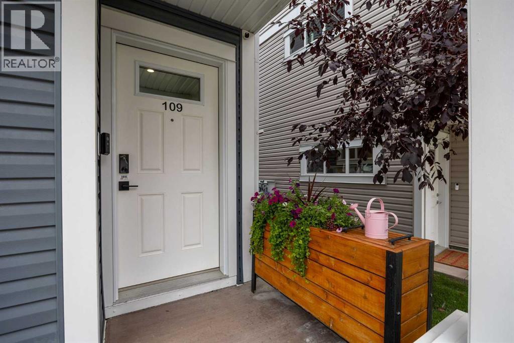 109, 355 Nolancrest Heights NW