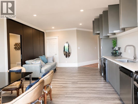 750 Greenwood Rd, West Vancouver, BC 4