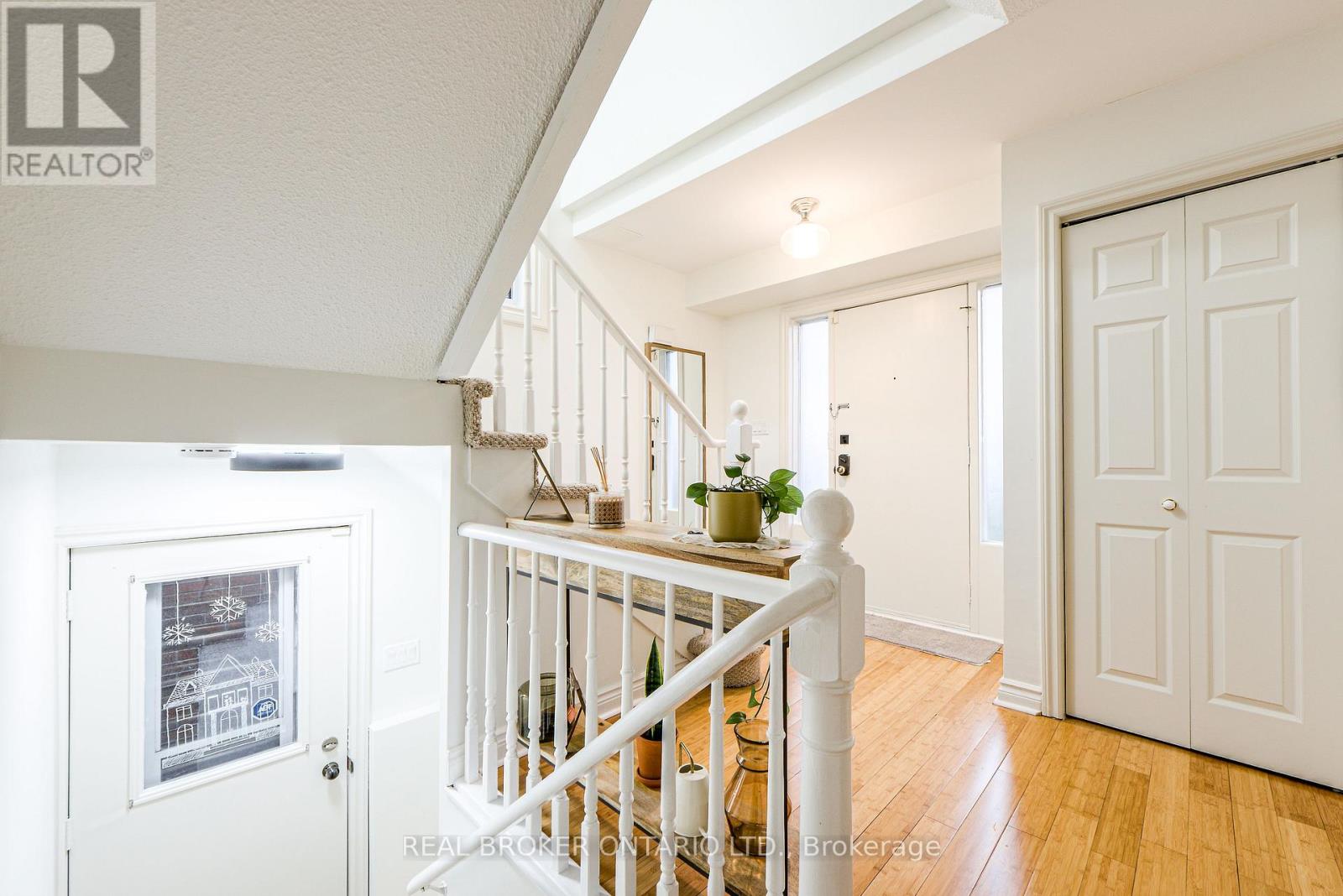 6 - 45 BIRCHMOUNT ROAD