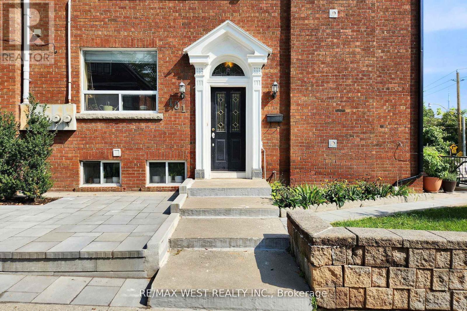 52 HEYDON PARK ROAD