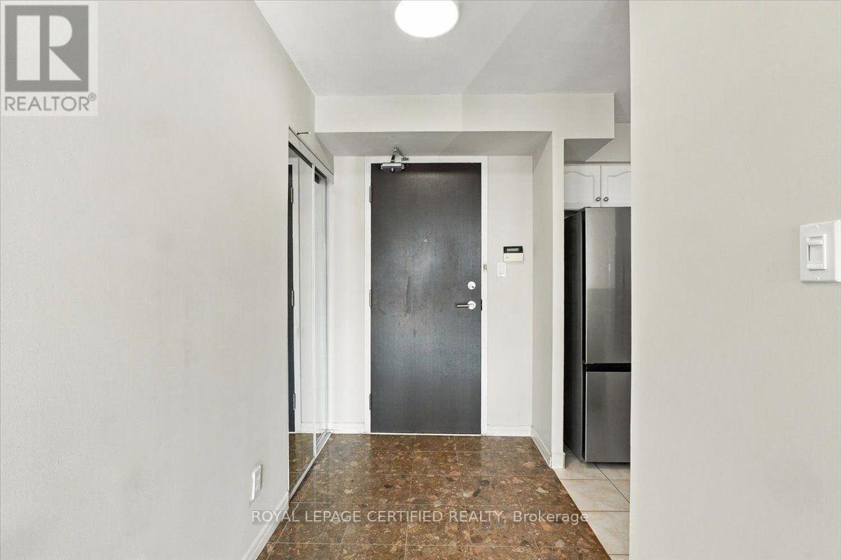 606 - 29 NORTHERN HEIGHTS