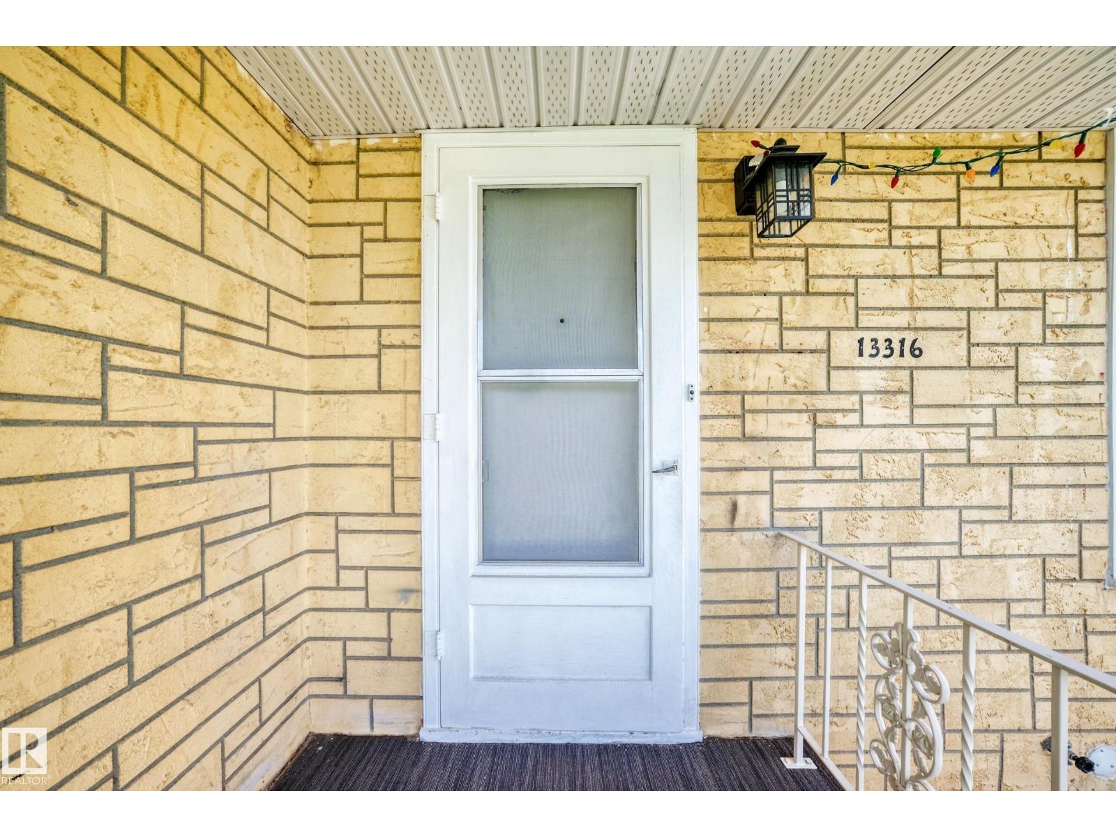 13316 122 ST NW