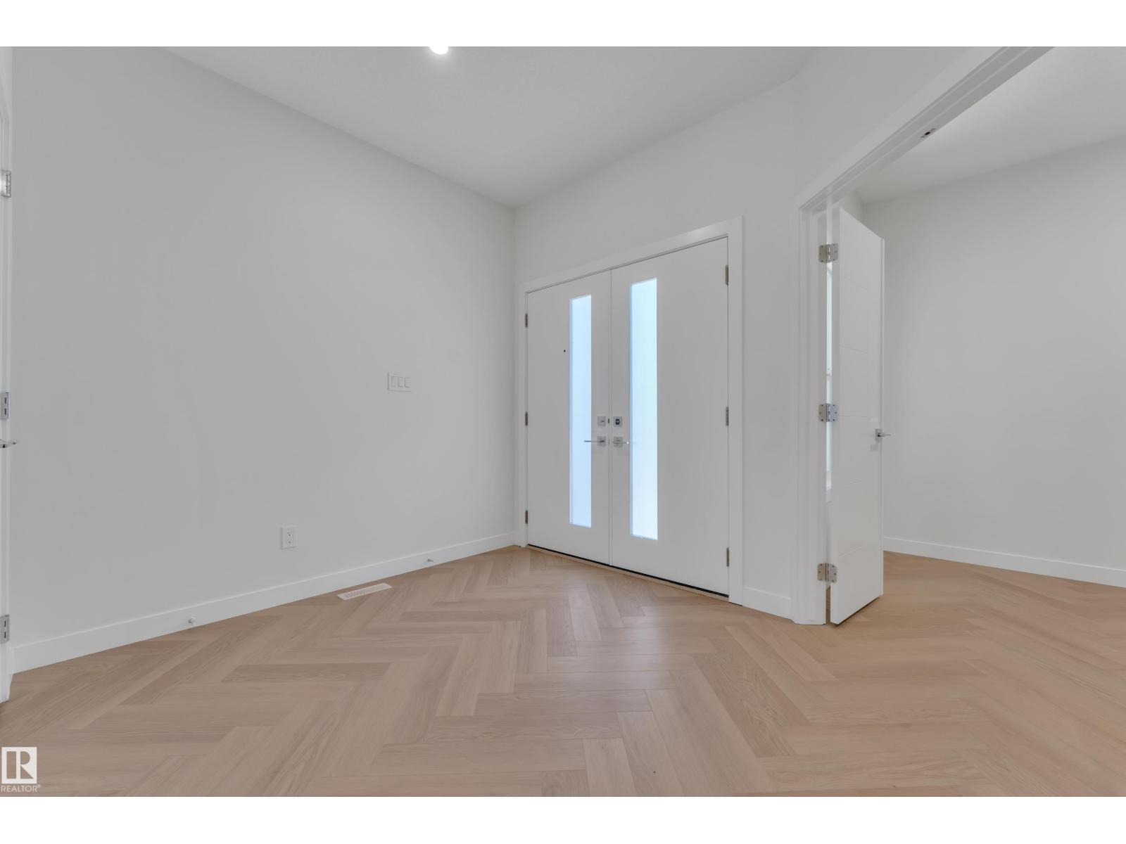 379 Linden LO