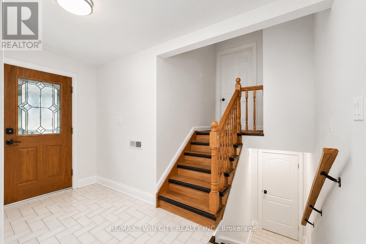 58 TUPPER CRESCENT