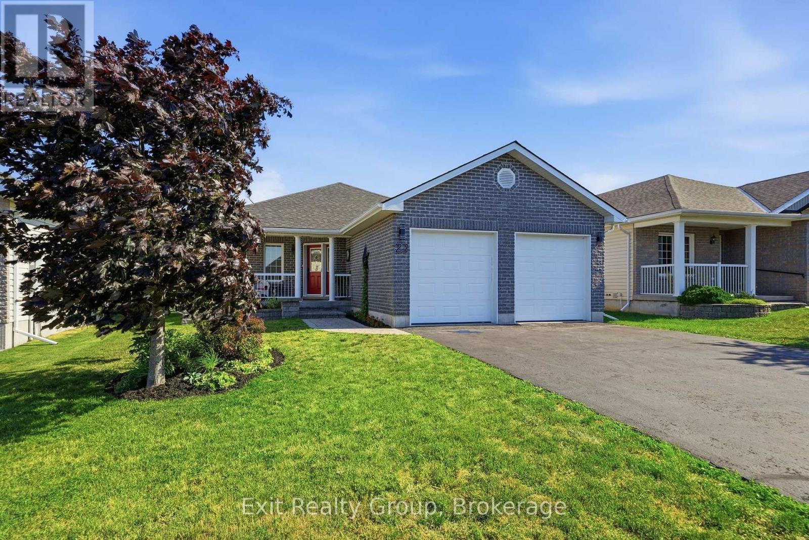 23 MOUNT GROVE CRESCENT - Photo 2