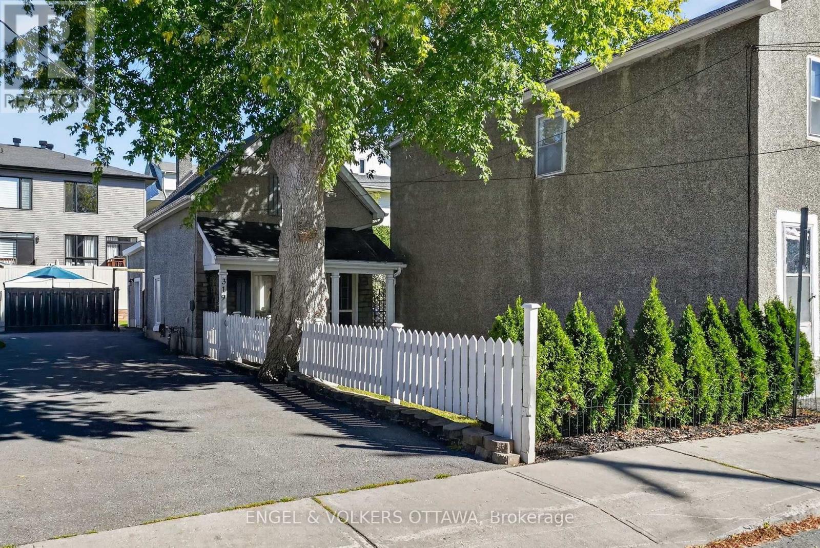 319 SAVARD AVENUE