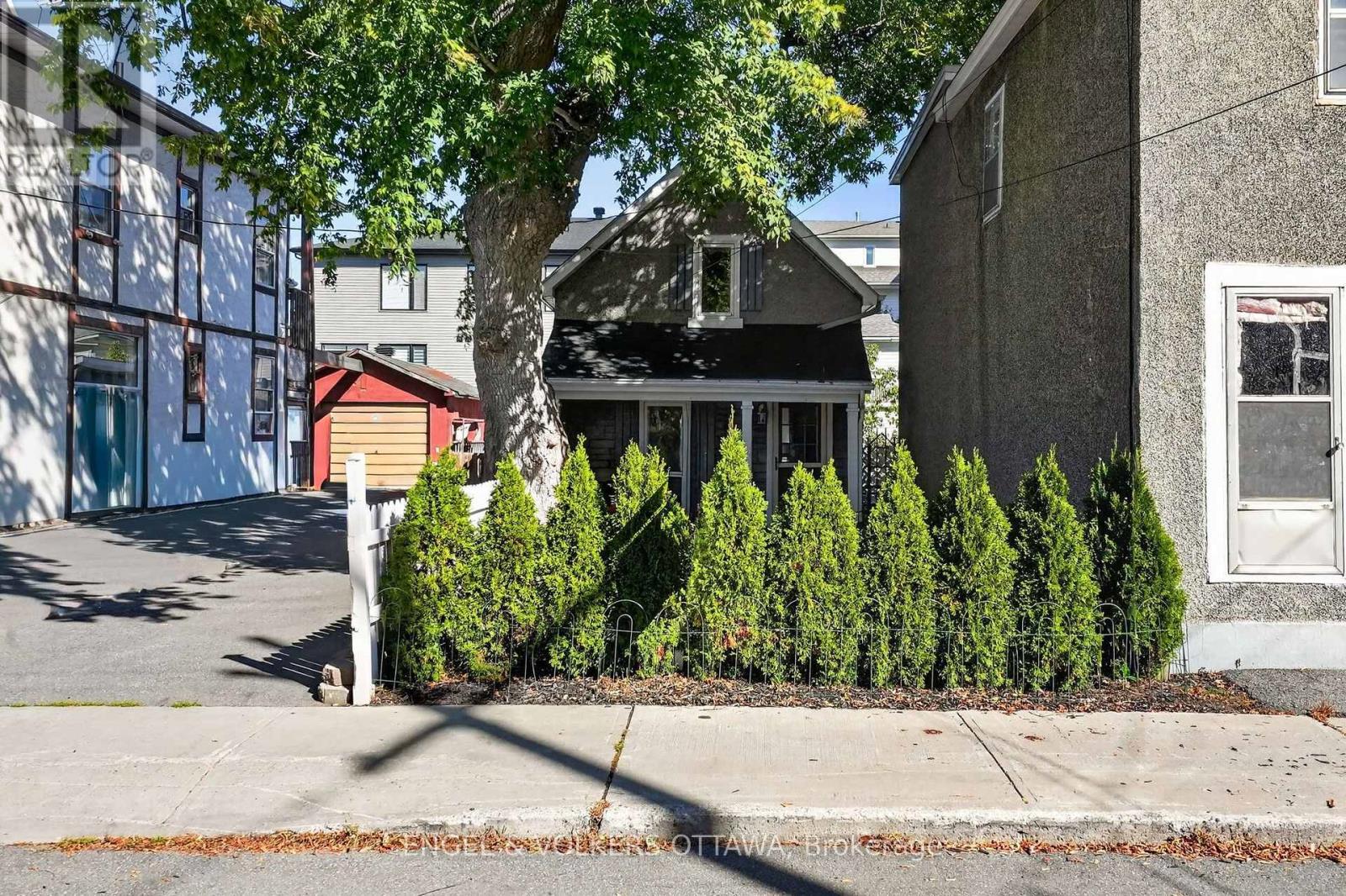 319 SAVARD AVENUE