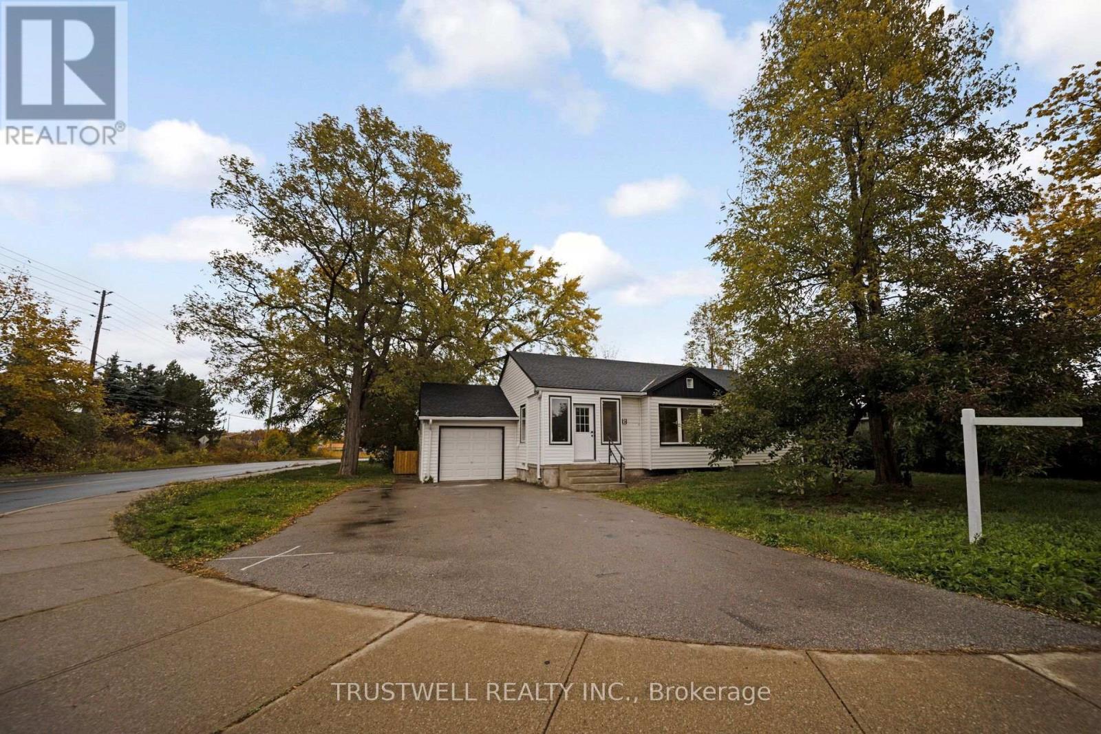 5 MEADOWVALE DRIVE