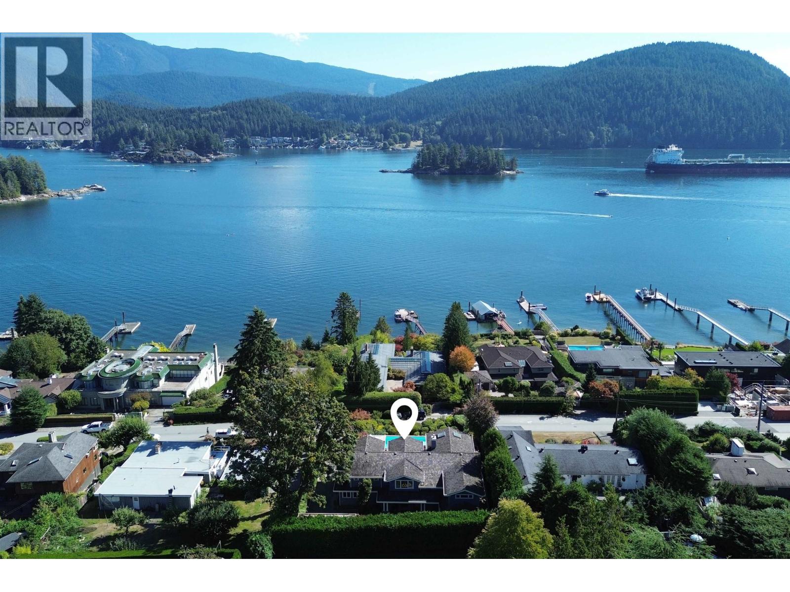 791 BEACHVIEW DRIVE