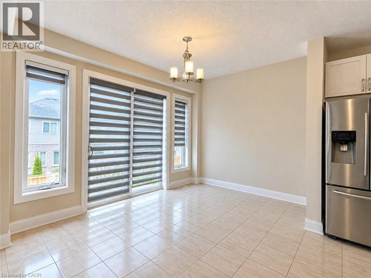 302 Chokecherry Cres, Waterloo, ON 3