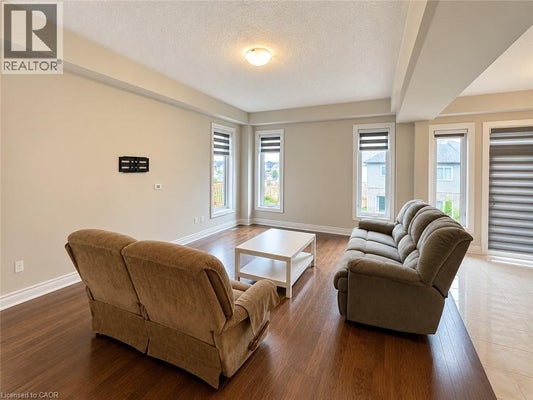 302 Chokecherry Cres, Waterloo, ON 4