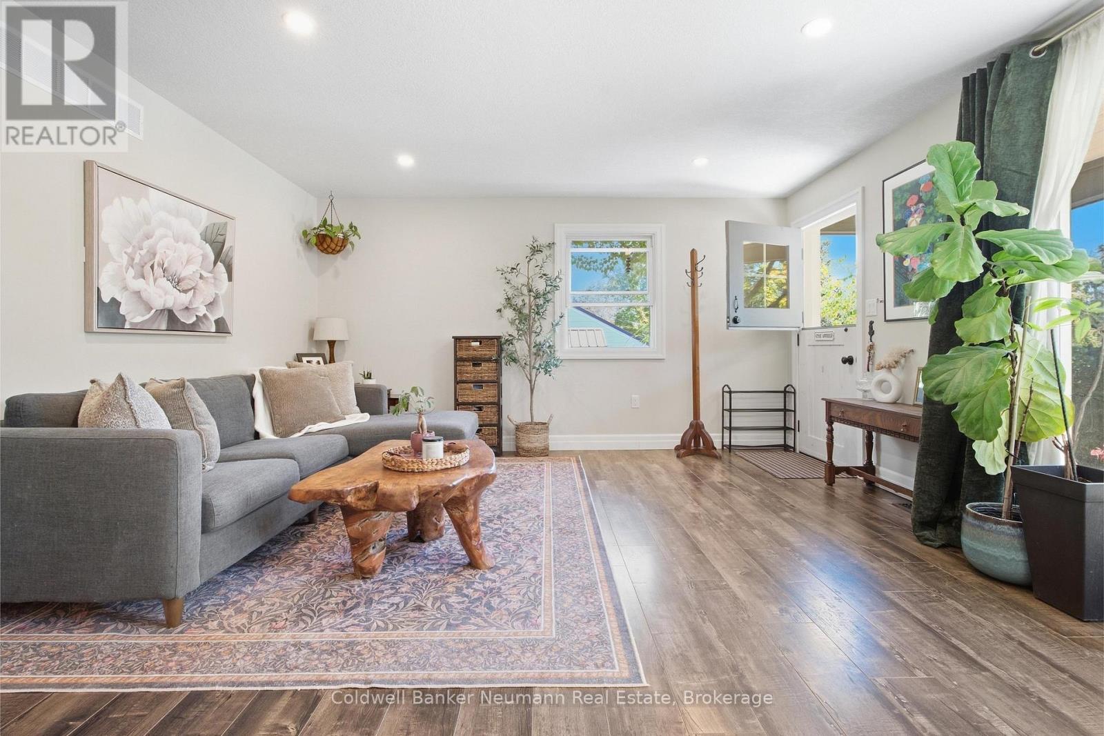 5 WESTERN AVENUE