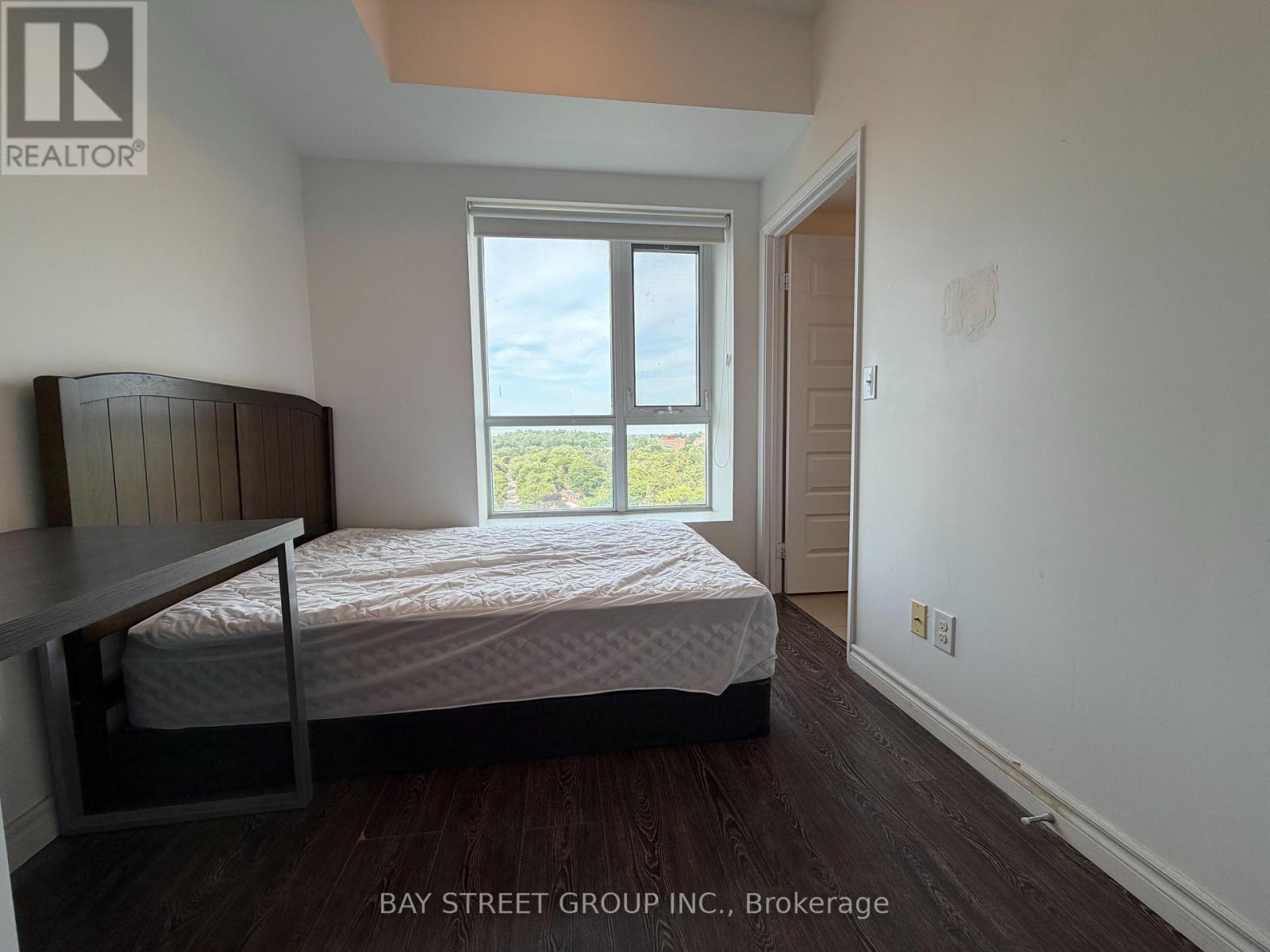 1101 - 158 KING STREET N STREET