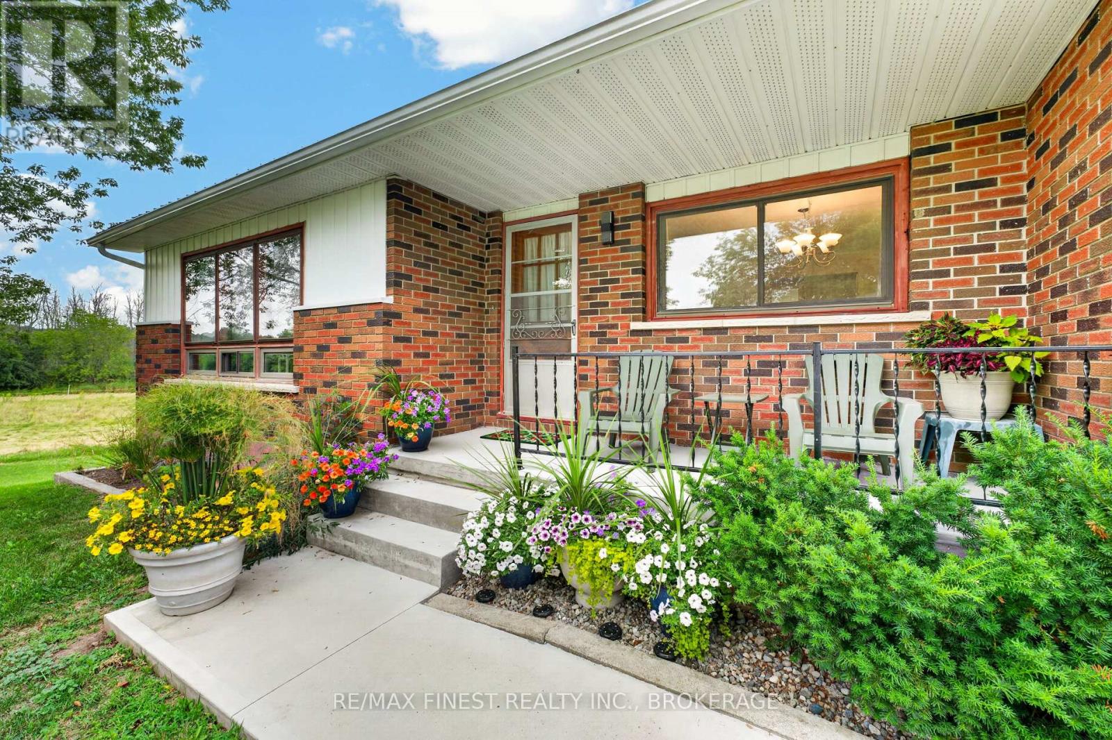 607 FITCHETT ROAD