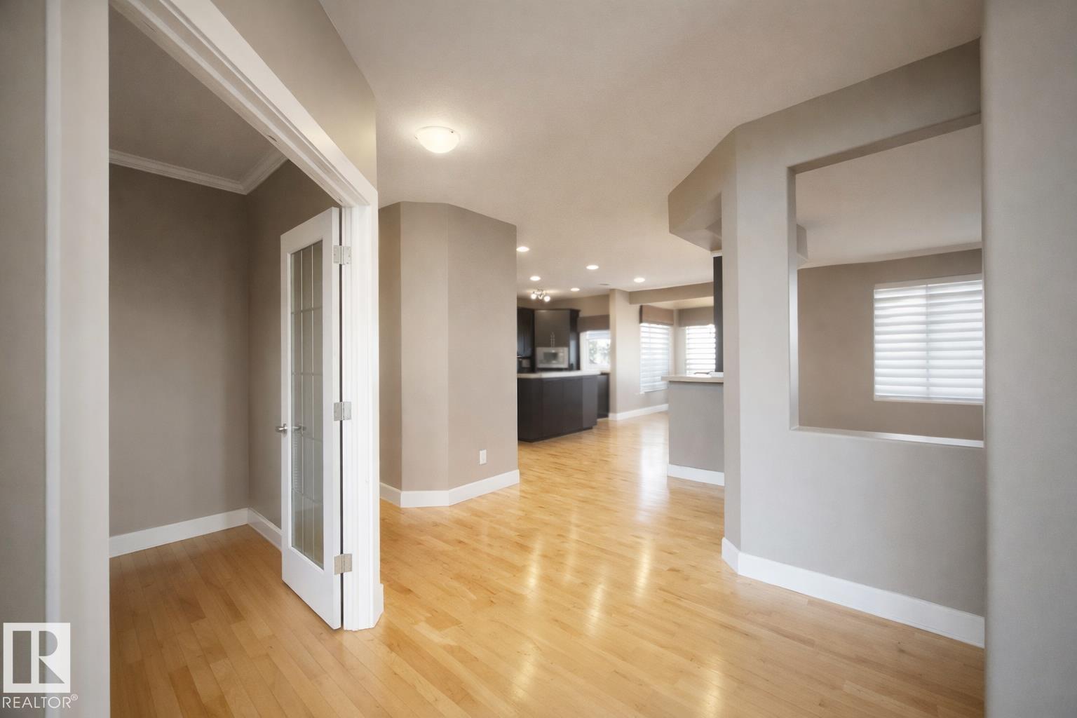 6712 18 ave SW SW SW